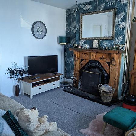 Cosy Cottage With Sea & Mountain Views Carnlough Exterior foto